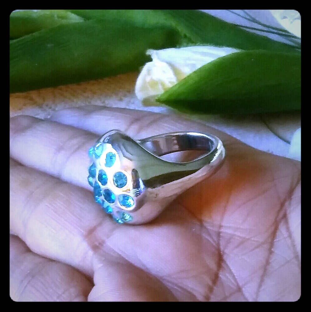 Vintage Silver Lucite & Rhinestone Bubble Ring - Picture 6 of 7